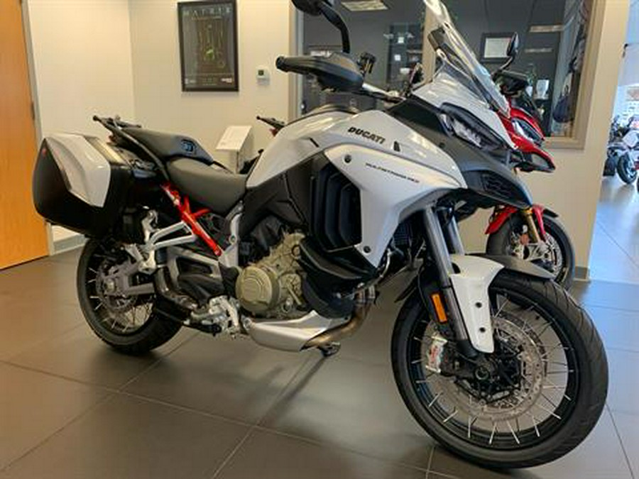 2023 Ducati Multistrada V4 S Travel & Radar Spoked Wheels