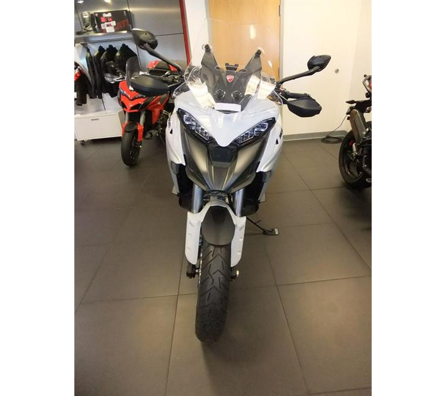 2023 Ducati Multistrada V4 S Travel & Radar Spoked Wheels