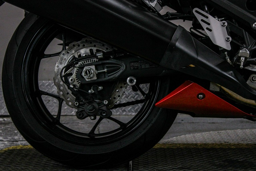 2014 Kawasaki Ninja® ZX™-14R