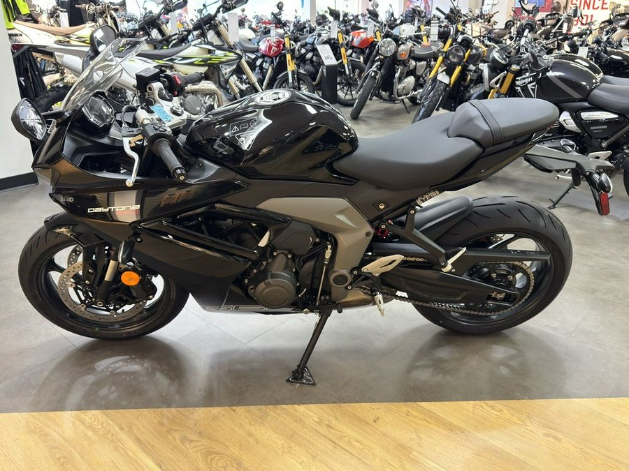 2026 Triumph Daytona 660 Sapphire Black