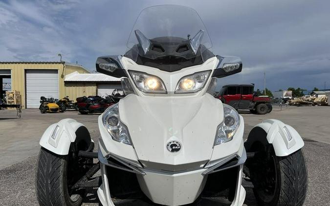 2016 Can-Am® Spyder® RT Limited 6-Speed Semi-Automatic (SE6)