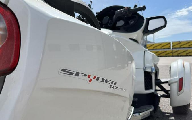 2016 Can-Am® Spyder® RT Limited 6-Speed Semi-Automatic (SE6)