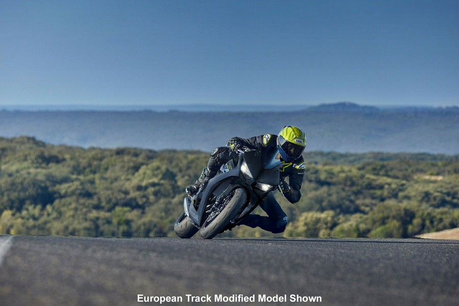 2026 Honda CBR650R E-Clutch