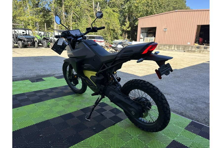 2025 Can-Am Origin Base