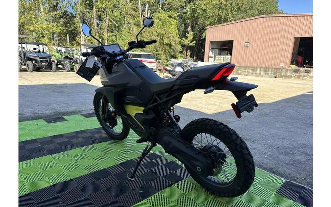 2025 Can-Am Origin Base