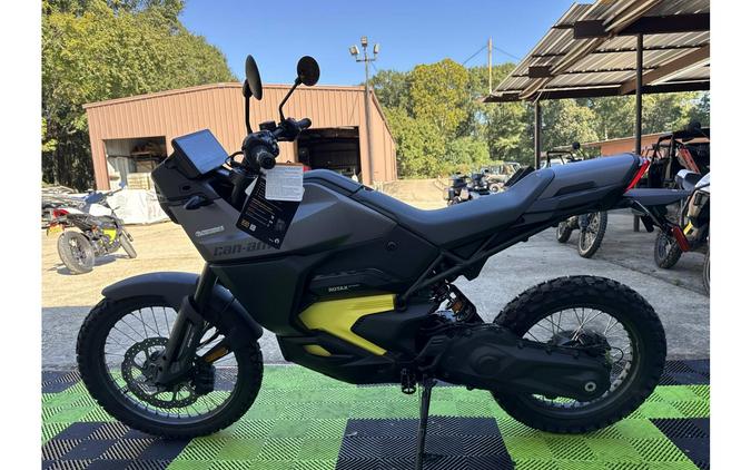 2025 Can-Am Origin Base