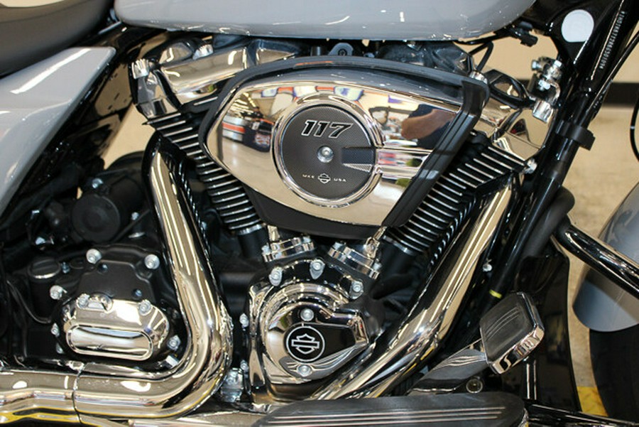 Used 2024 Harley-Davidson Street Glide Grand American Touring FLHX Motorcycle For Sale In Miami, Florida