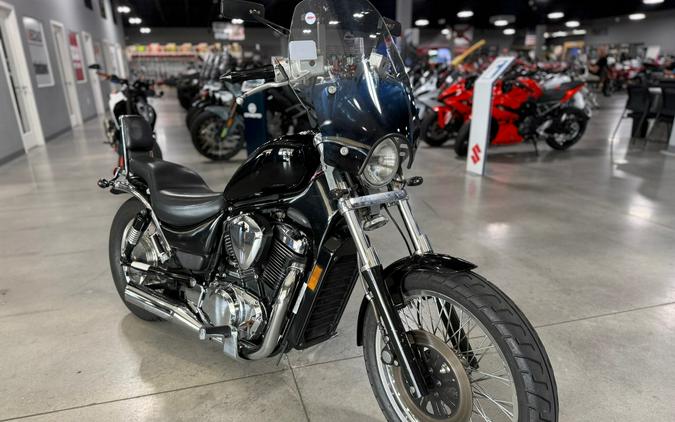 2005 Suzuki Boulevard