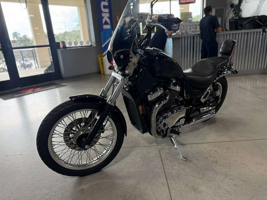 2005 Suzuki Boulevard