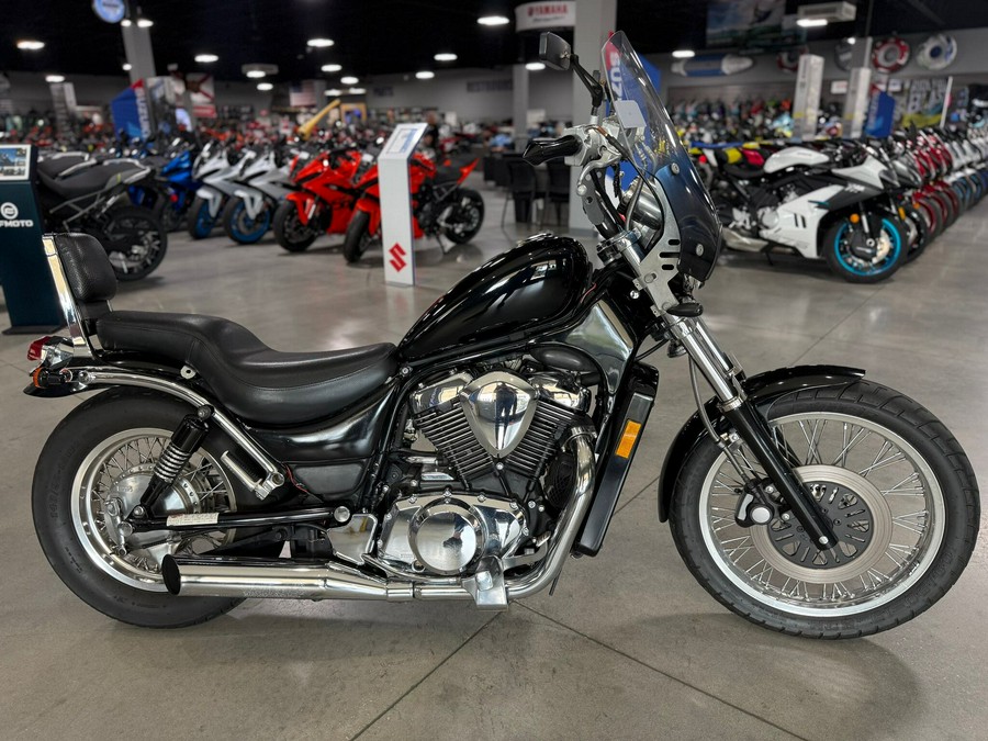 2005 Suzuki Boulevard