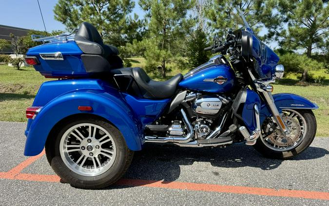 2024 Harley-Davidson Tri Glide Ultra FLHTCUTG