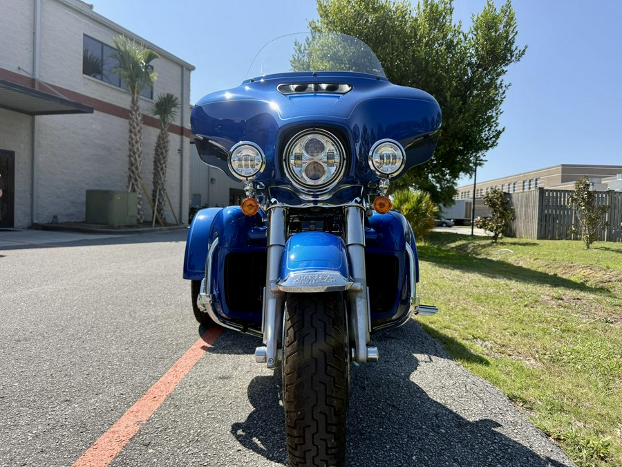 2024 Harley-Davidson Tri Glide Ultra FLHTCUTG