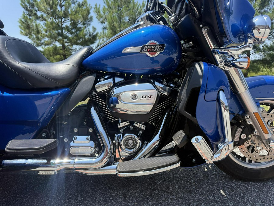 2024 Harley-Davidson Tri Glide Ultra FLHTCUTG