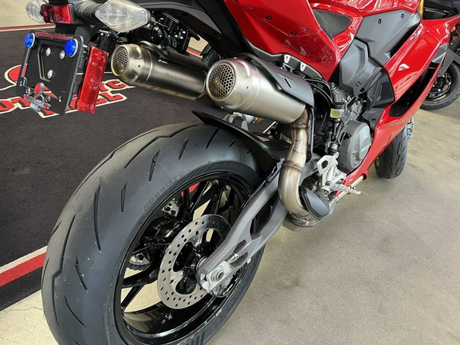 2025 Ducati Panigale V2 S