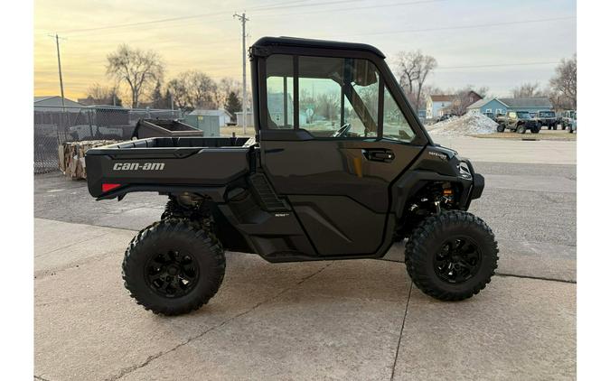 2026 Can-Am SSV DEF XTCAB 65 HD11 BK 26 XT CAB HD11