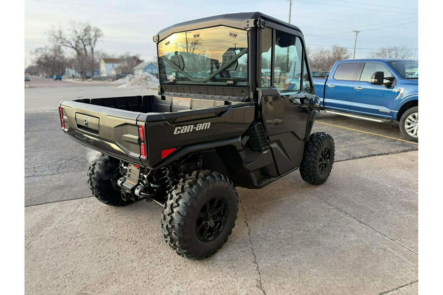 2026 Can-Am SSV DEF XTCAB 65 HD11 BK 26 XT CAB HD11