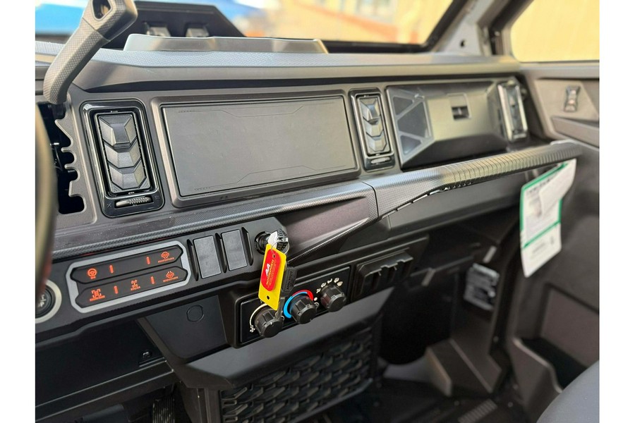 2026 Can-Am SSV DEF XTCAB 65 HD11 BK 26 XT CAB HD11