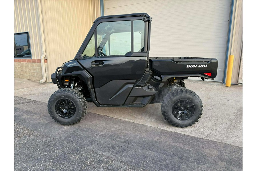 2026 Can-Am SSV DEF XTCAB 65 HD11 BK 26 XT CAB HD11
