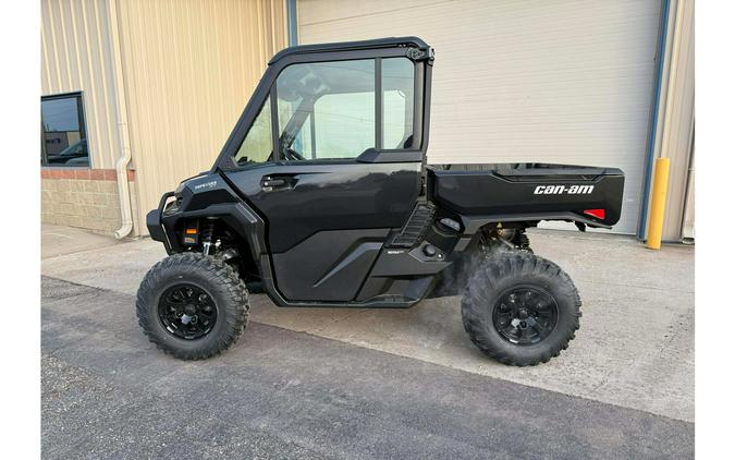 2026 Can-Am SSV DEF XTCAB 65 HD11 BK 26 XT CAB HD11