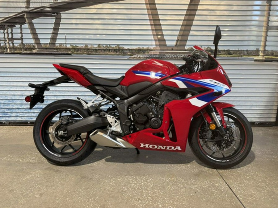 2025 Honda CBR650R E-Clutch