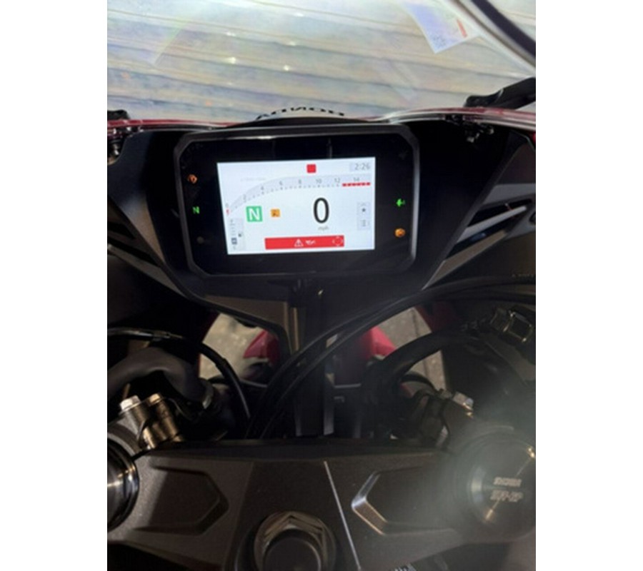 2025 Honda CBR650R E-Clutch