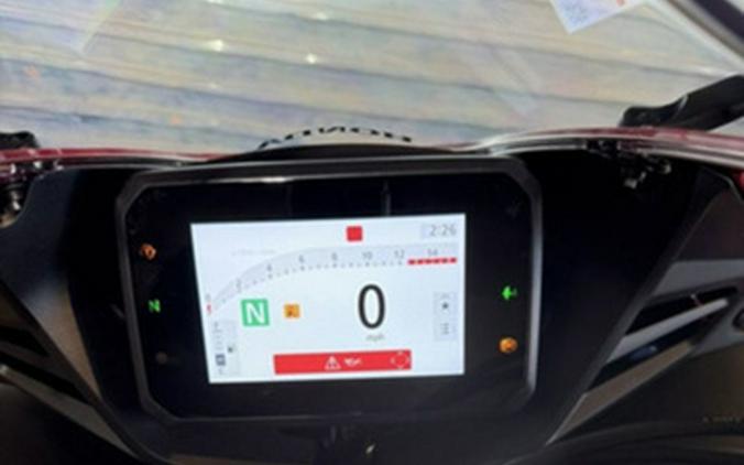 2025 Honda CBR650R E-Clutch