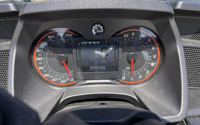 2016 Can-Am® Spyder® F3-T 6-Speed Semi-Automatic (SE6)
