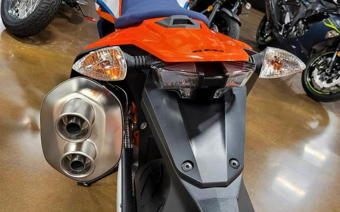 2023 KTM 690 SMC R