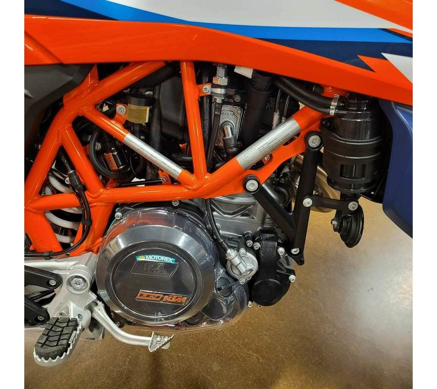 2023 KTM 690 SMC R