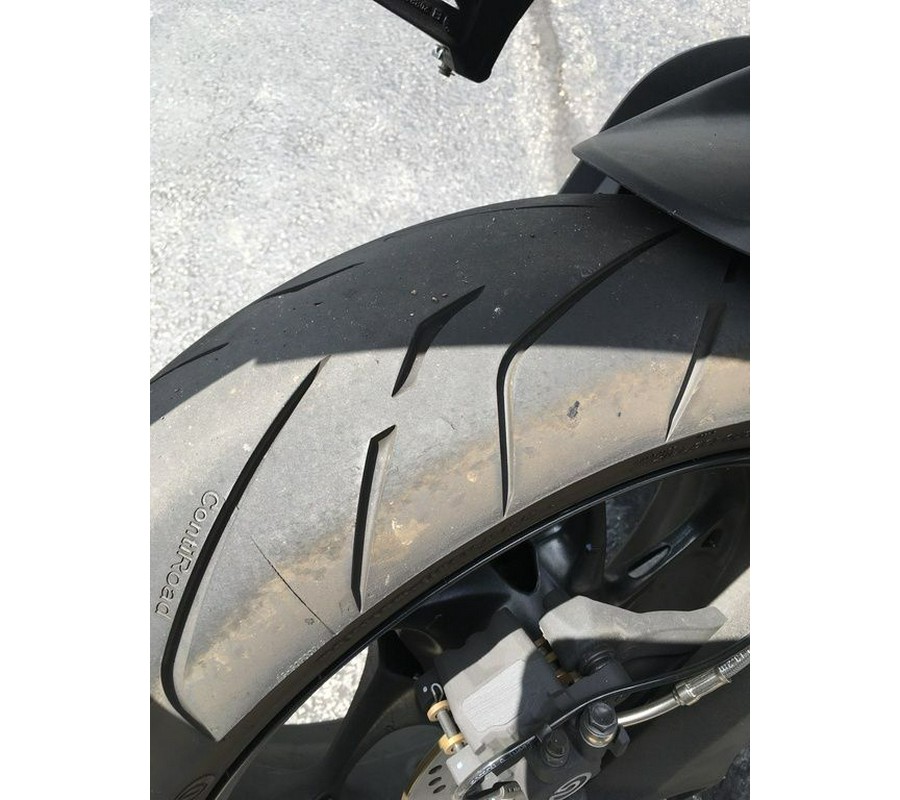 2024 Triumph Street Triple 765 R Silver Ice