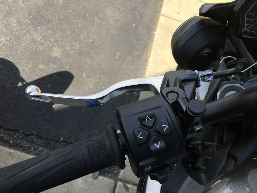 2024 Triumph Street Triple 765 R Silver Ice