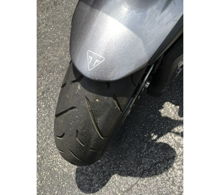 2024 Triumph Street Triple 765 R Silver Ice