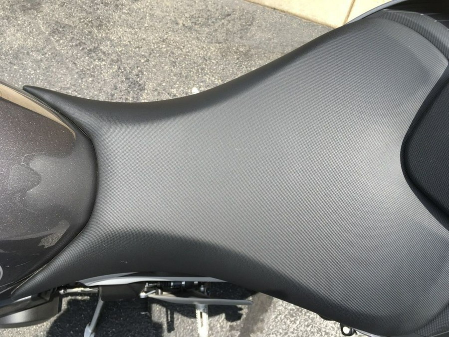 2024 Triumph Street Triple 765 R Silver Ice