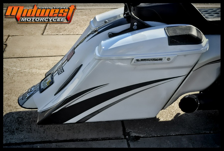 2017 Harley-Davidson® STREET GLIDE SPECIAL