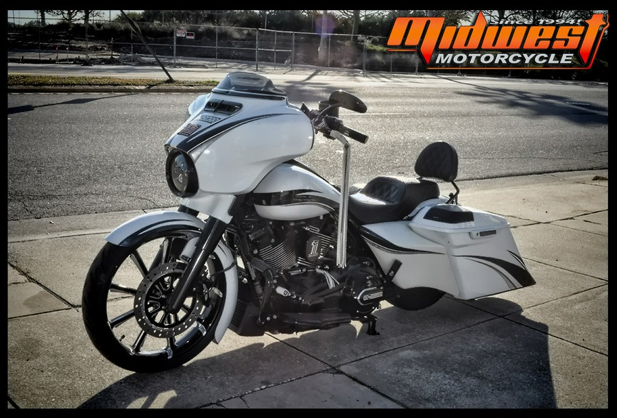 2017 Harley-Davidson® STREET GLIDE SPECIAL