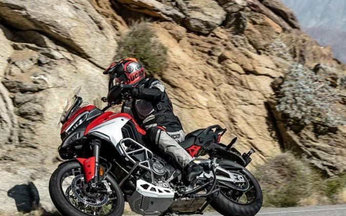 2024 Ducati Multistrada V4 S Travel & Radar Red