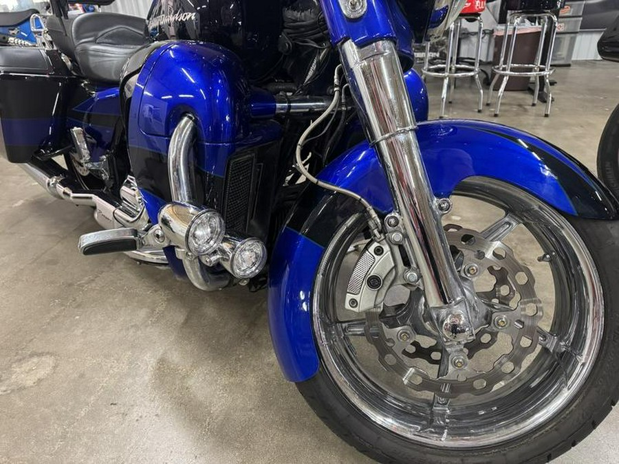 2017 Harley-Davidson® FLHXSE - CVO™ Street Glide®