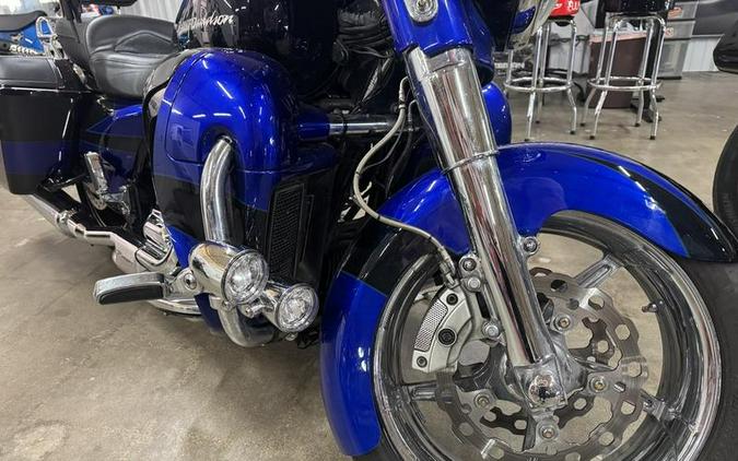 2017 Harley-Davidson® FLHXSE - CVO™ Street Glide®