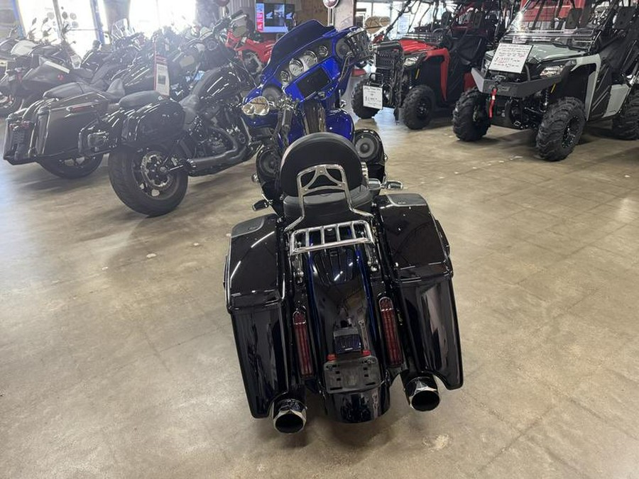2017 Harley-Davidson® FLHXSE - CVO™ Street Glide®