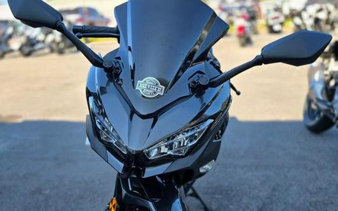 2023 Kawasaki Ninja® 400 Matrix Camo Gray/Metallic Matte Carbon Gray