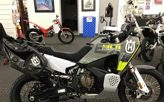 2025 Husqvarna Norden 901 Expedition