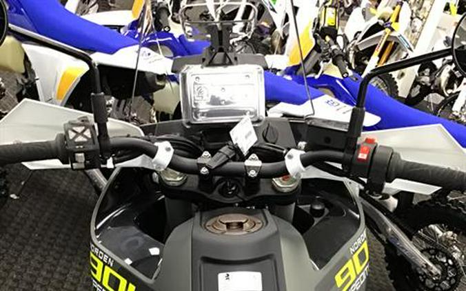 2025 Husqvarna Norden 901 Expedition