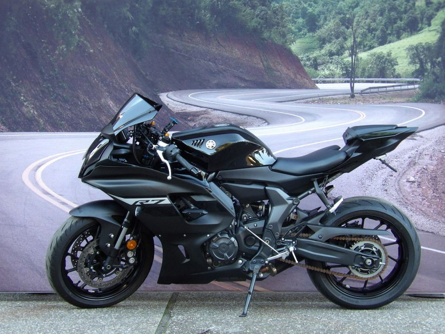 2024 Yamaha YZF-R7