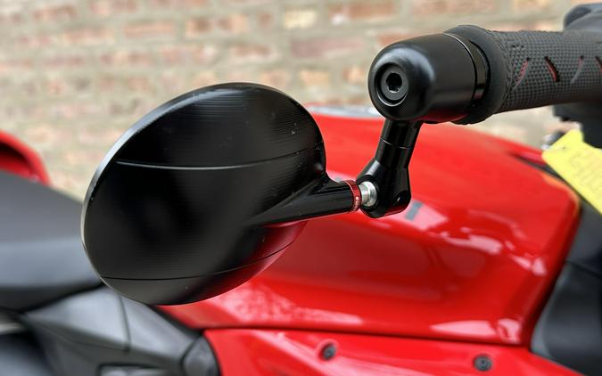 2023 Ducati Streetfighter V2