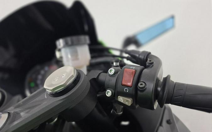 2023 Kawasaki Ninja ZX-6R KRT Edition
