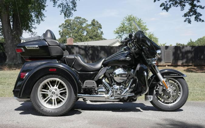 FLHTCUTG 2016 Tri Glide Ultra