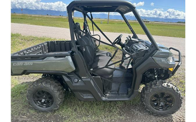 2024 Can-Am Defender XT HD7