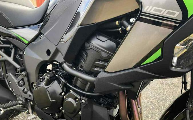 2025 Kawasaki Versys® 1100 SE LT ABS