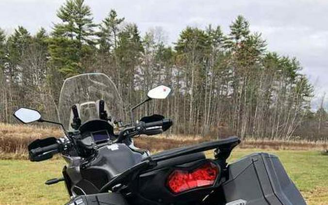 2025 Kawasaki Versys® 1100 SE LT ABS