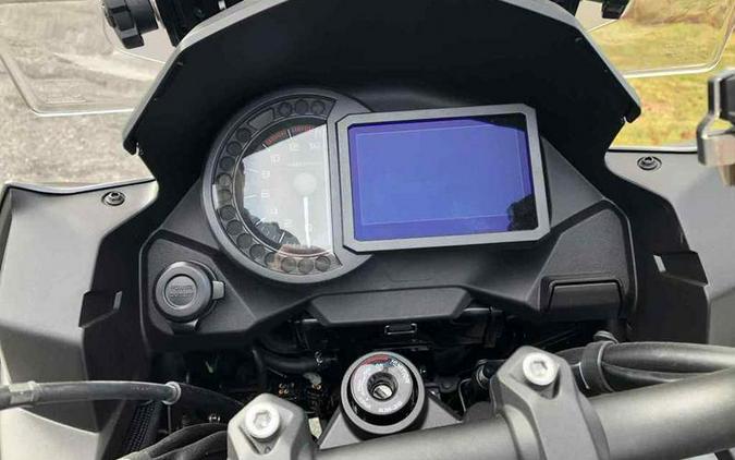 2025 Kawasaki Versys® 1100 SE LT ABS